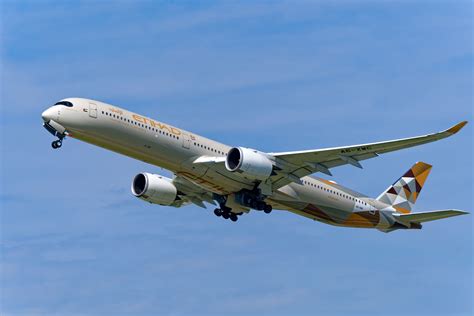 boeing 777 vs airbus a350.